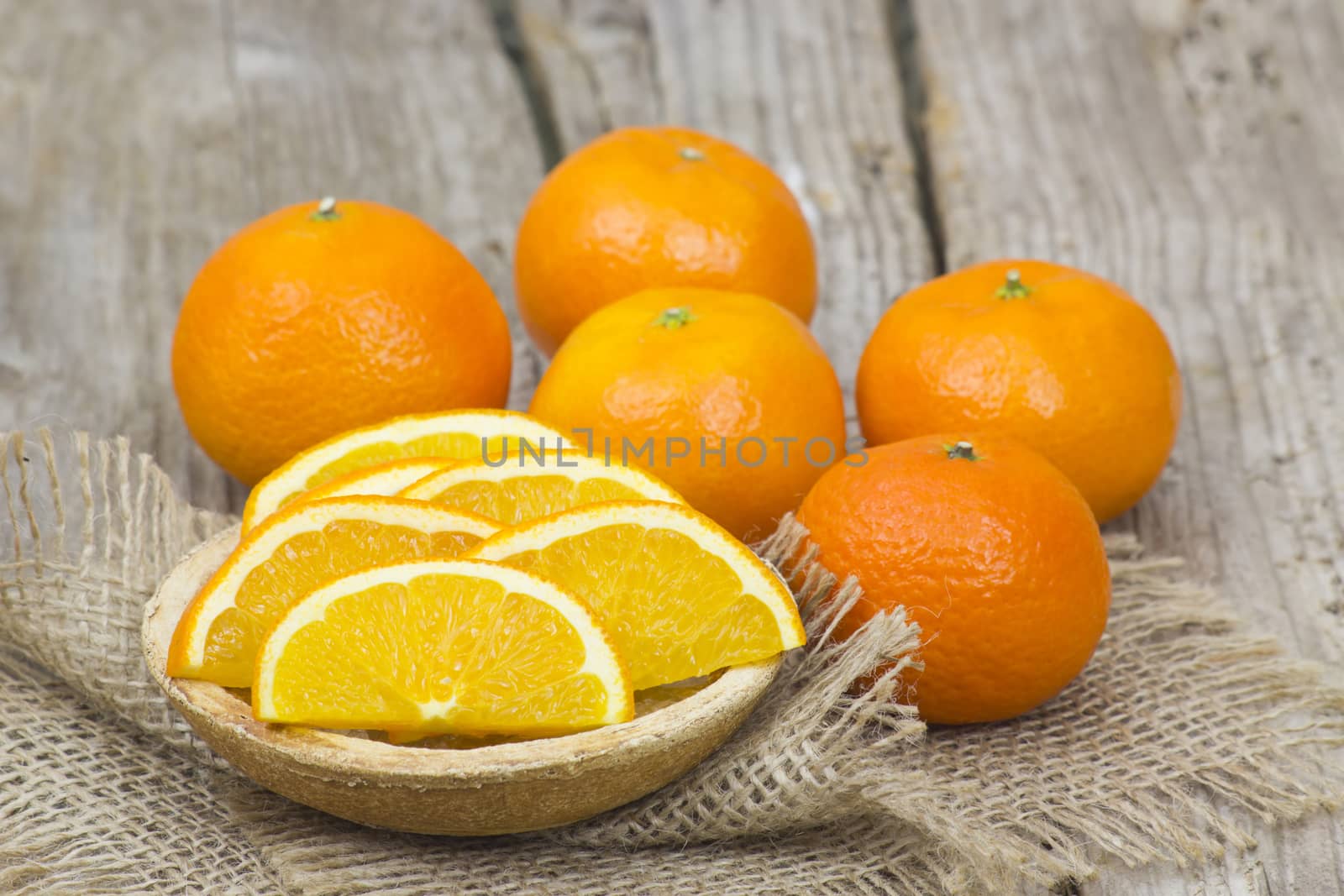 fresh tangerines by miradrozdowski