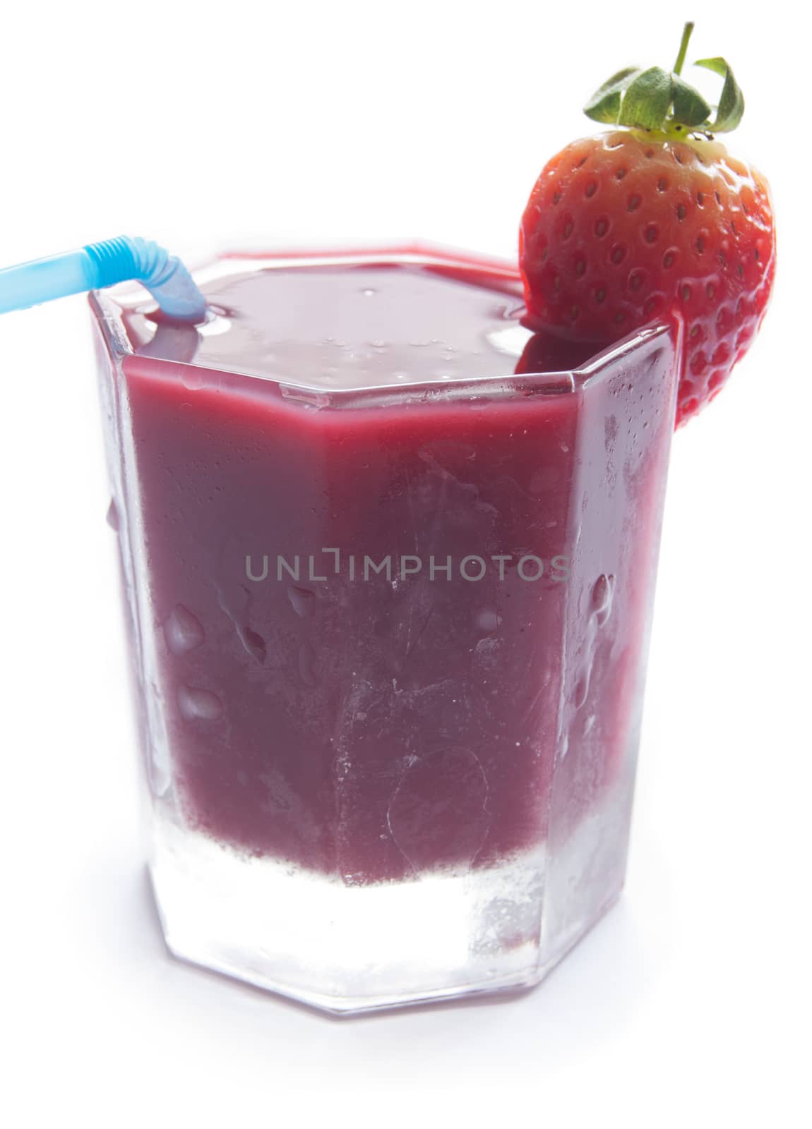 Chilled smoothie beverage  by unikpix