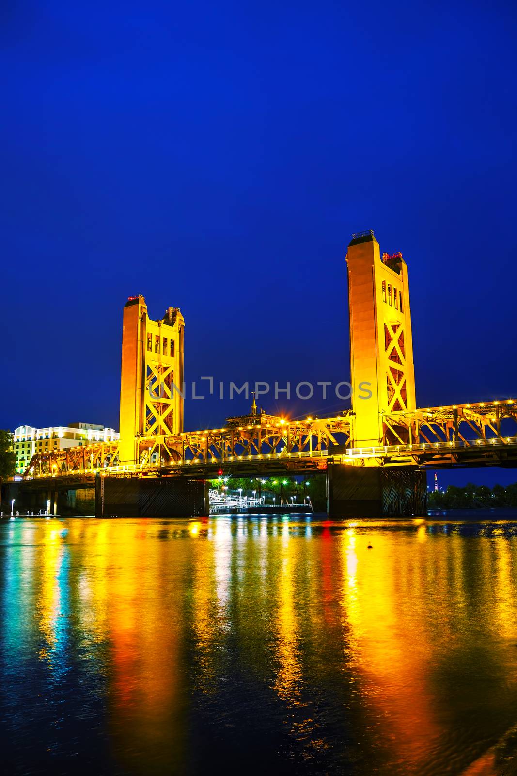 Golden Gates drawbridge in Sacramento at the night time