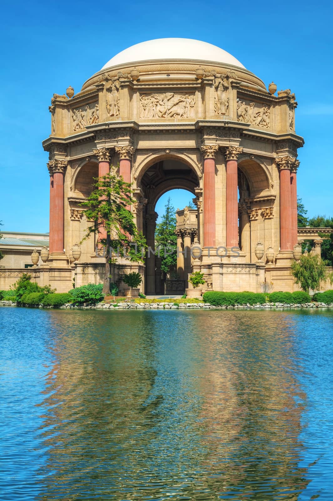 The Palace of Fine Arts in San Francisco by AndreyKr