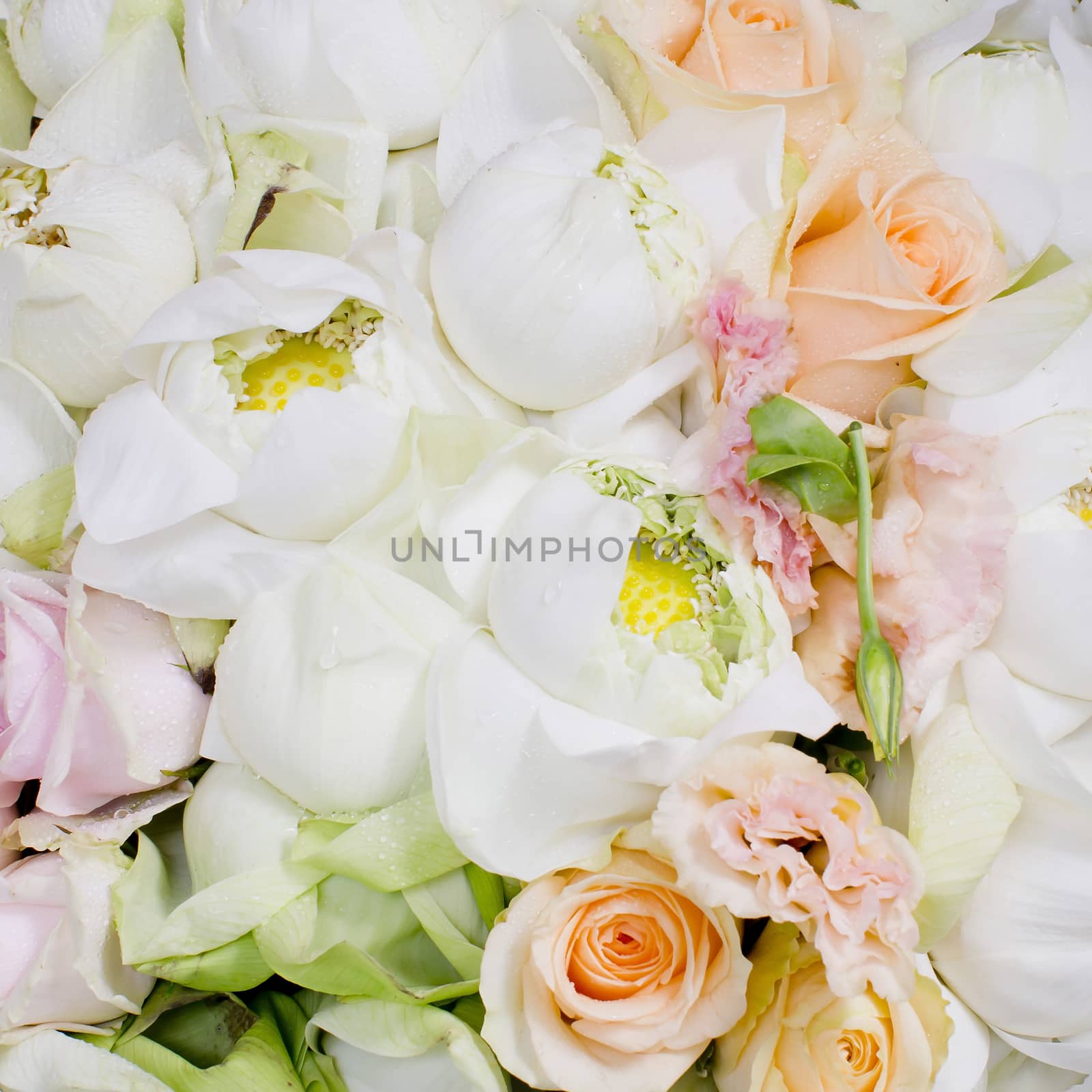 flowers bouquet arrange for decoration in wedding ceremony