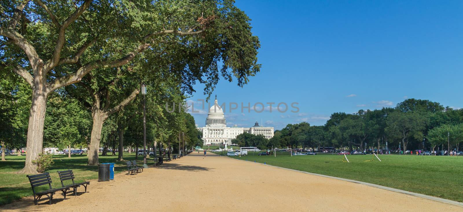 US Capitol Building  by derejeb