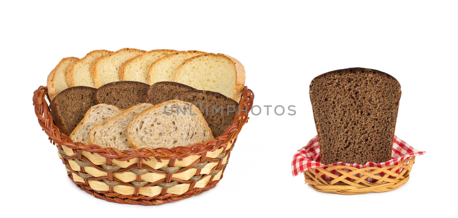 bread in baskets by ozaiachin