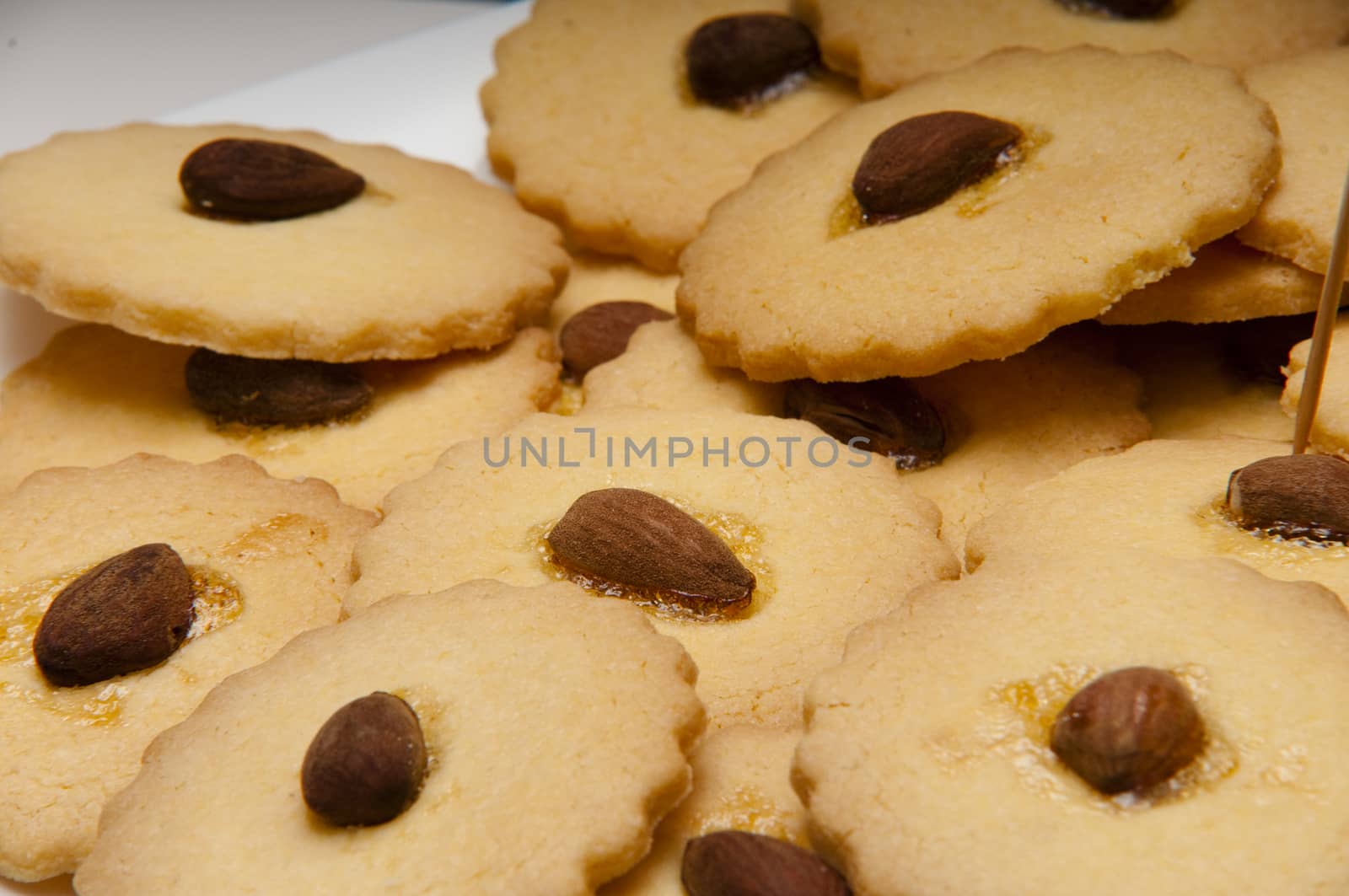 presentation of some round cookies and other heart-shaped