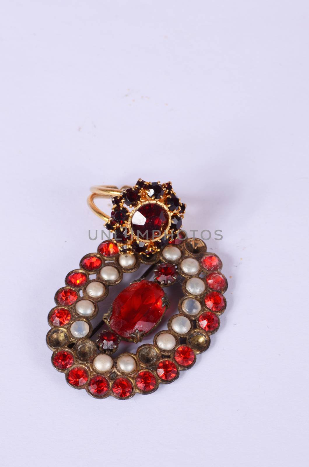 vintage accessories by sarkao
