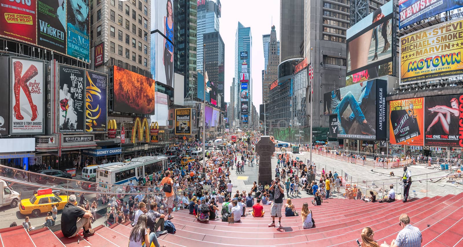 Times Square Tourists by derejeb