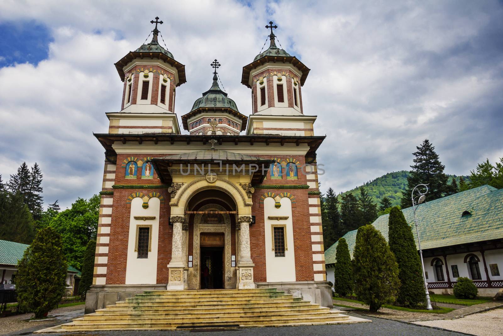 Romanian Sinaia monastery, Sinaia - Romania by maggee