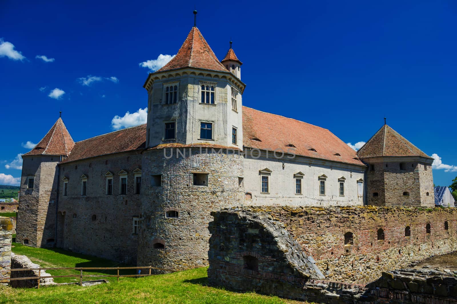 Fagaras fortress and castle - Fagaras, Romania, Transylvania by maggee