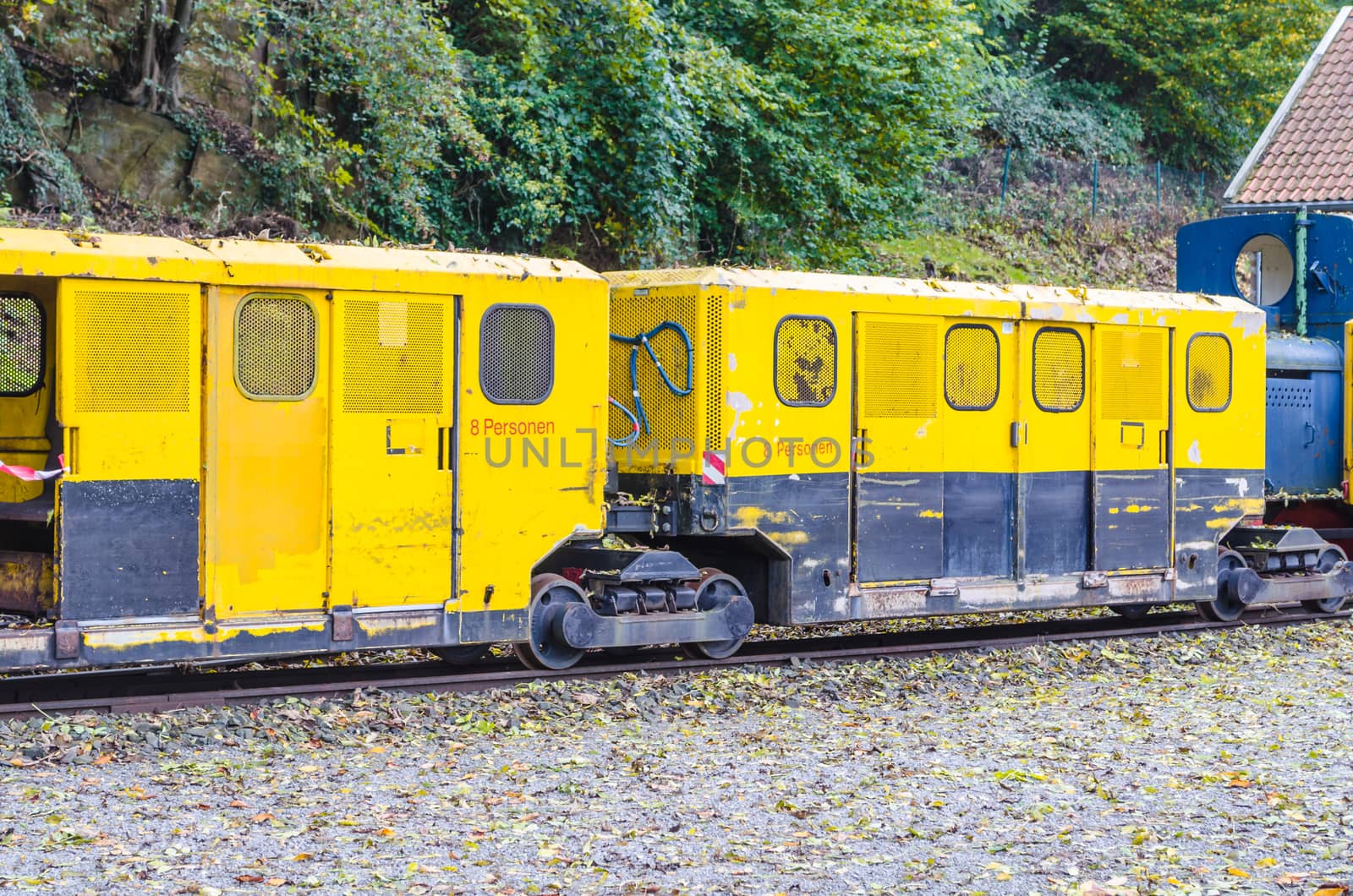 Pit mine, field or narrow-gauge railway in the use of gold, silver and copper and coal mines