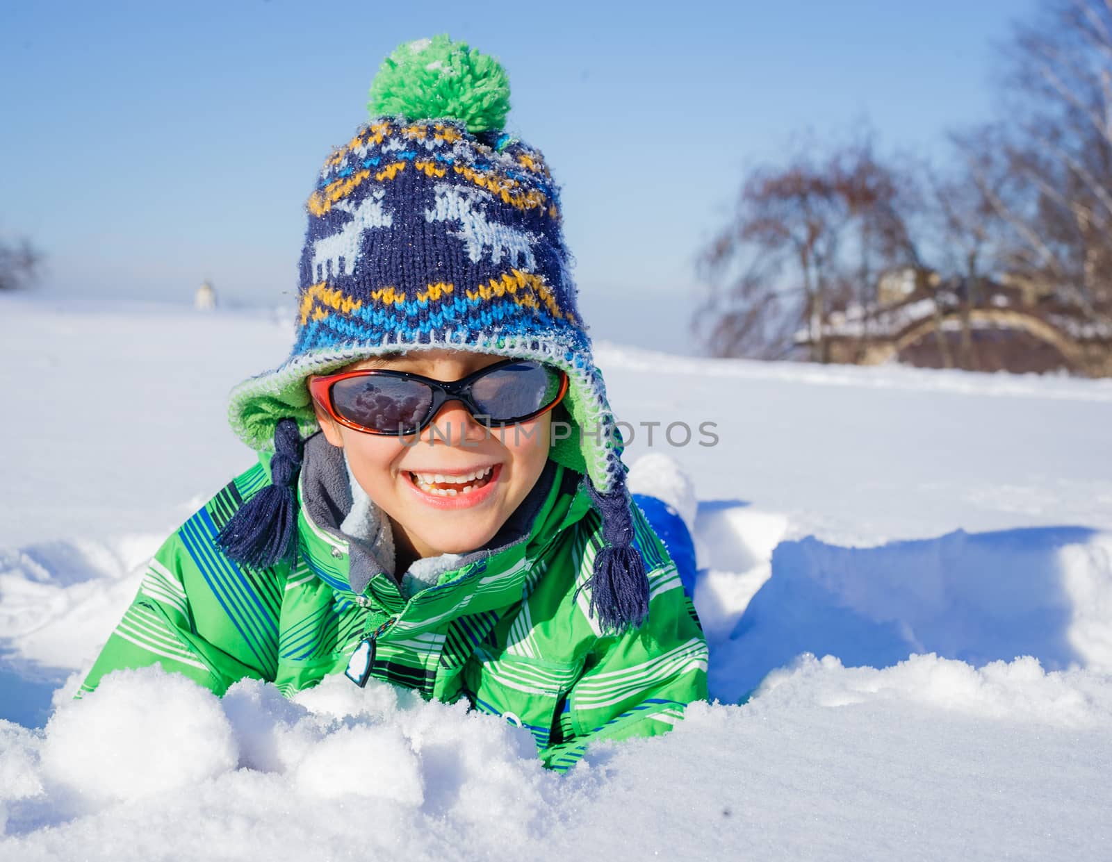 Winter, play, fun - Cute little boy having fun in winter park