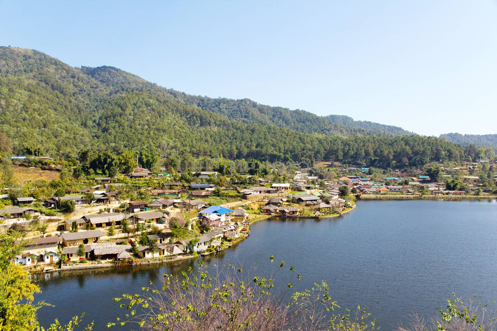 Ban Rak Thai (the Thai-loving village) Chinese refugees settling in Northern Thailand can be dated back to the 1949 Communist takeover in China,is a village near Mae Hong Son.