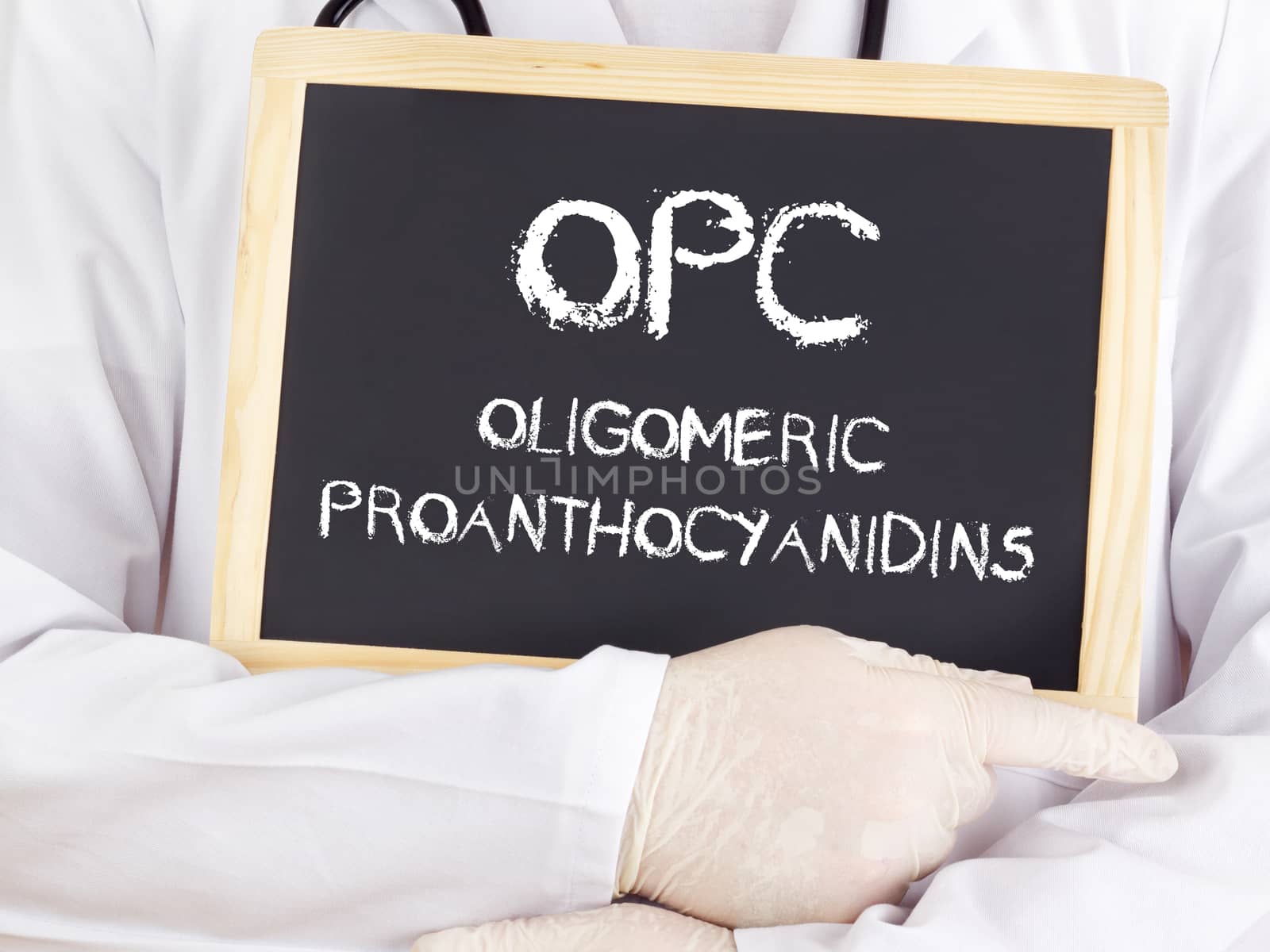 Doctor shows information: Oligomeric proanthocyanidins