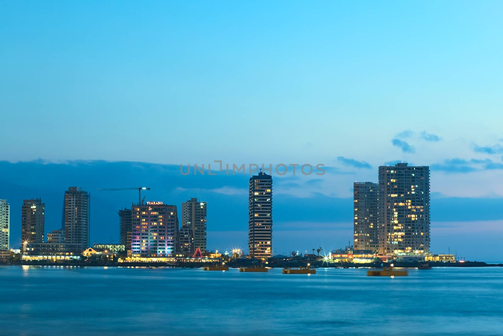 Waterfront of Iquique, Chile  by sven