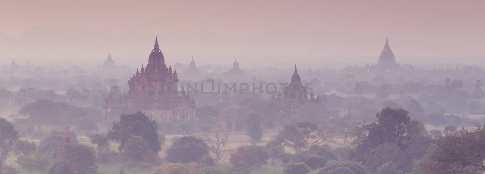 Tamples of Bagan, Burma, Myanmar, Asia. by kasto