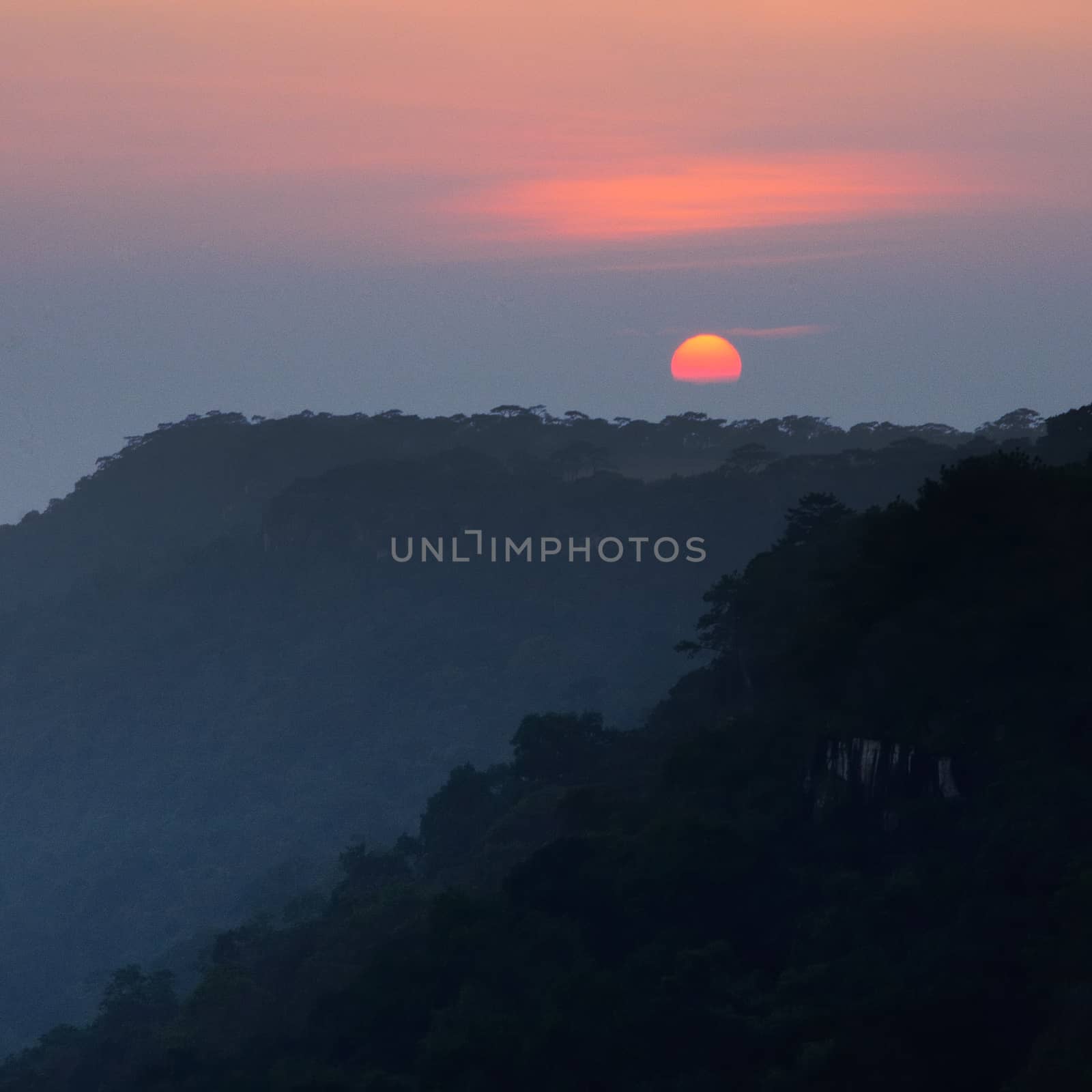 Sunset at cliff, Thailand by pixbox77