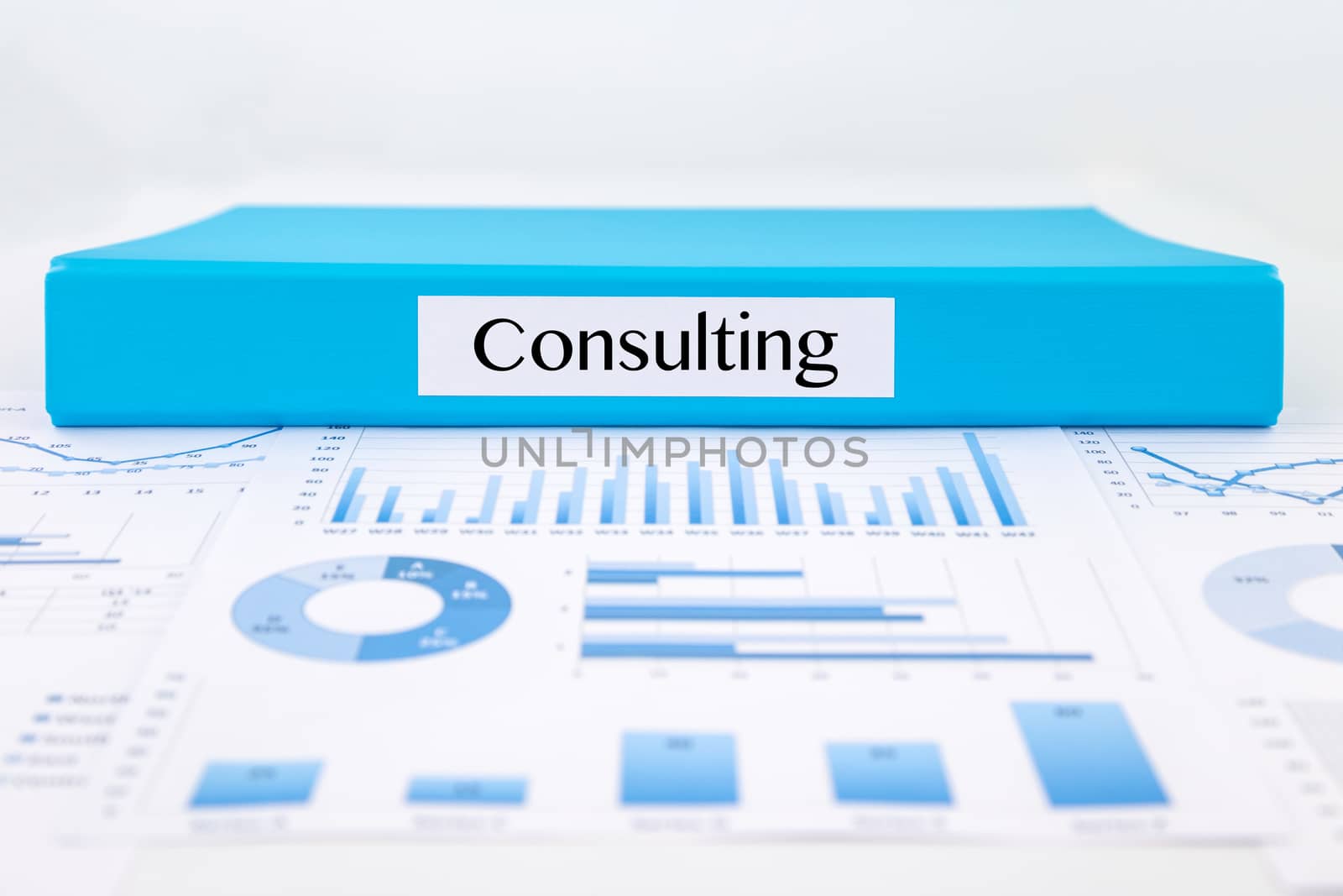 Consulting documents, graphs analysis and business report by vinnstock