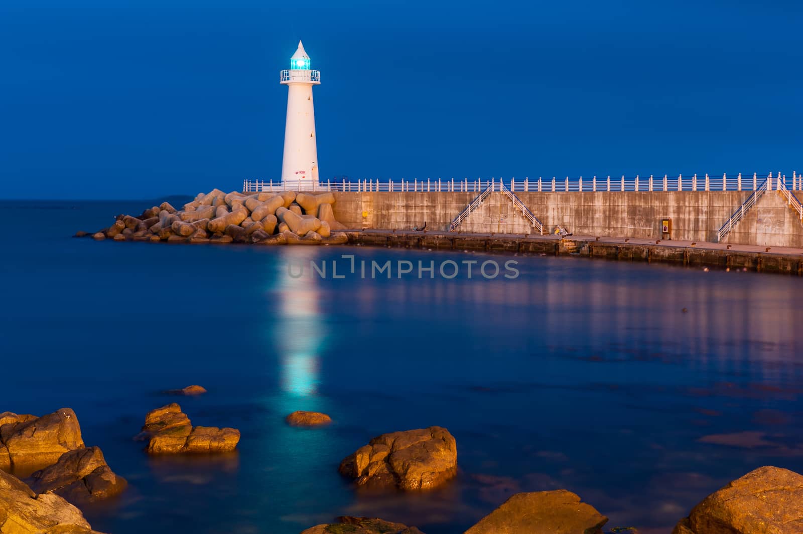Lighthouse by homank76