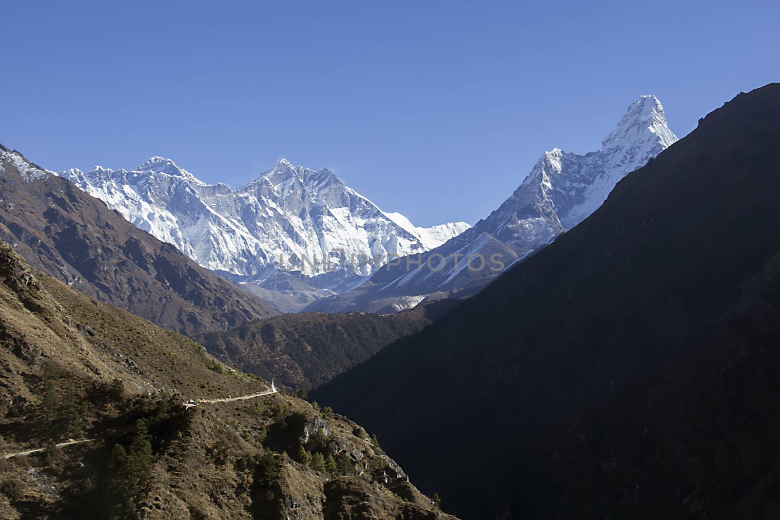 valley of khumbu in nepal