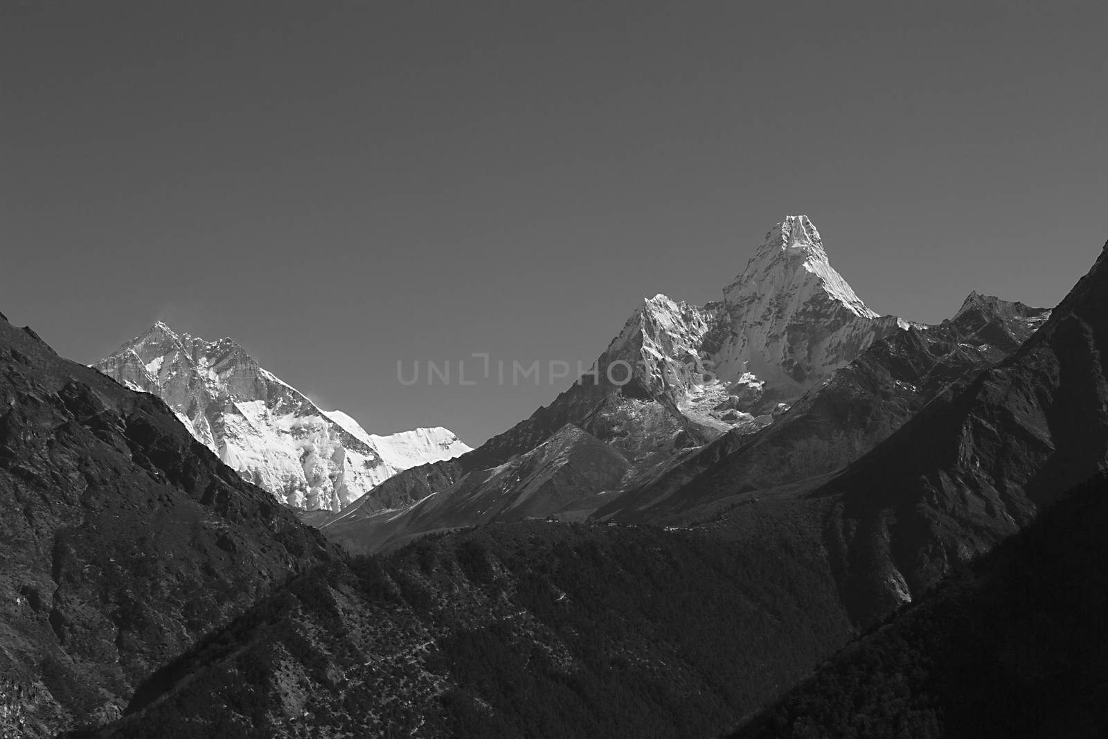 valley of khumbu in nepal