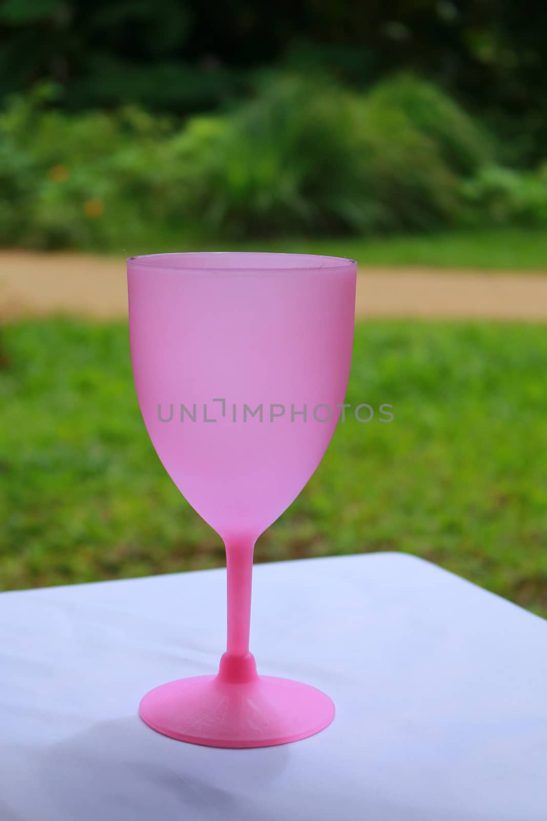 pink plastic wine cup by kaidevil