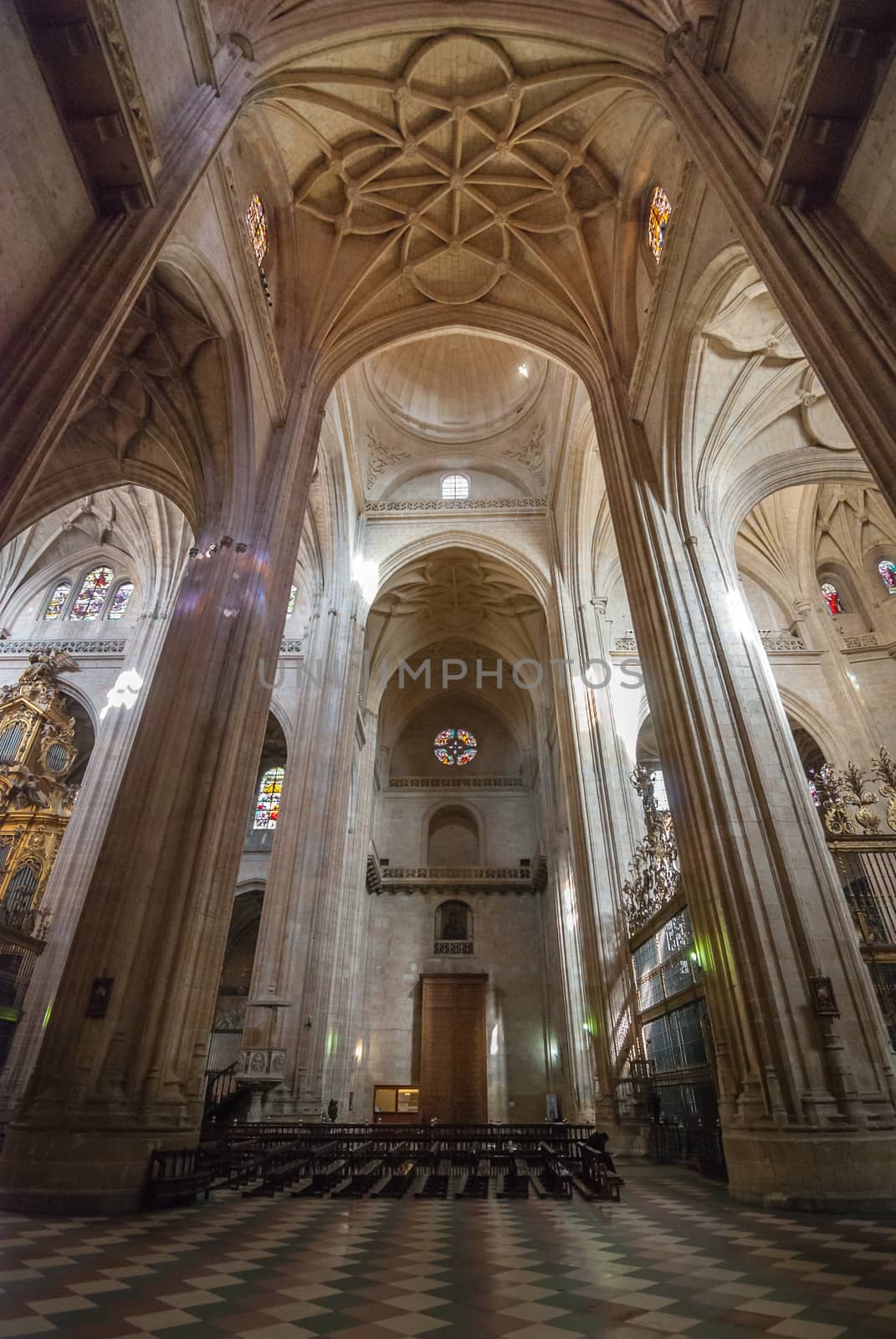 Inside the massive Segovia Cathedral. by valleyboi63