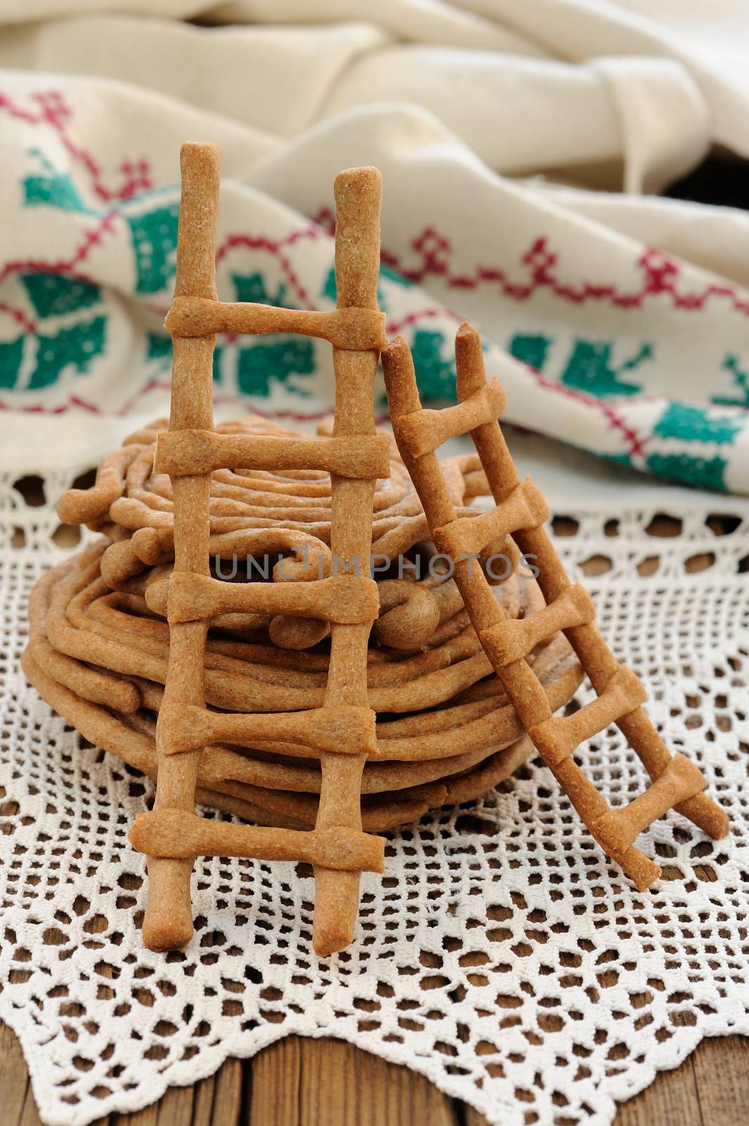 Lestvitsi, Russian rye festive spring cookies on handmade rushnik vertical