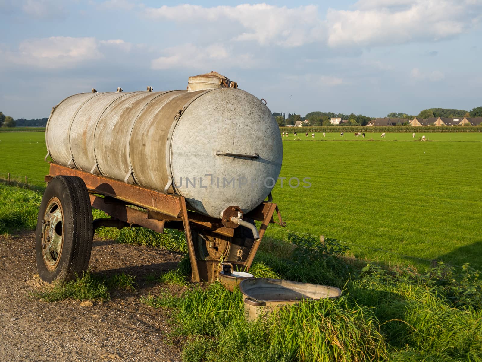 Farm water tanker by frankhoekzema