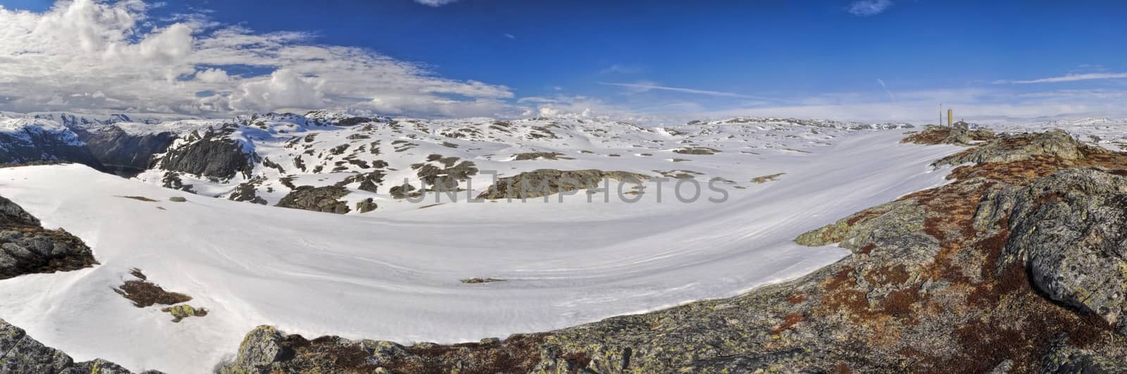 Trolltunga, Norway  by MichalKnitl