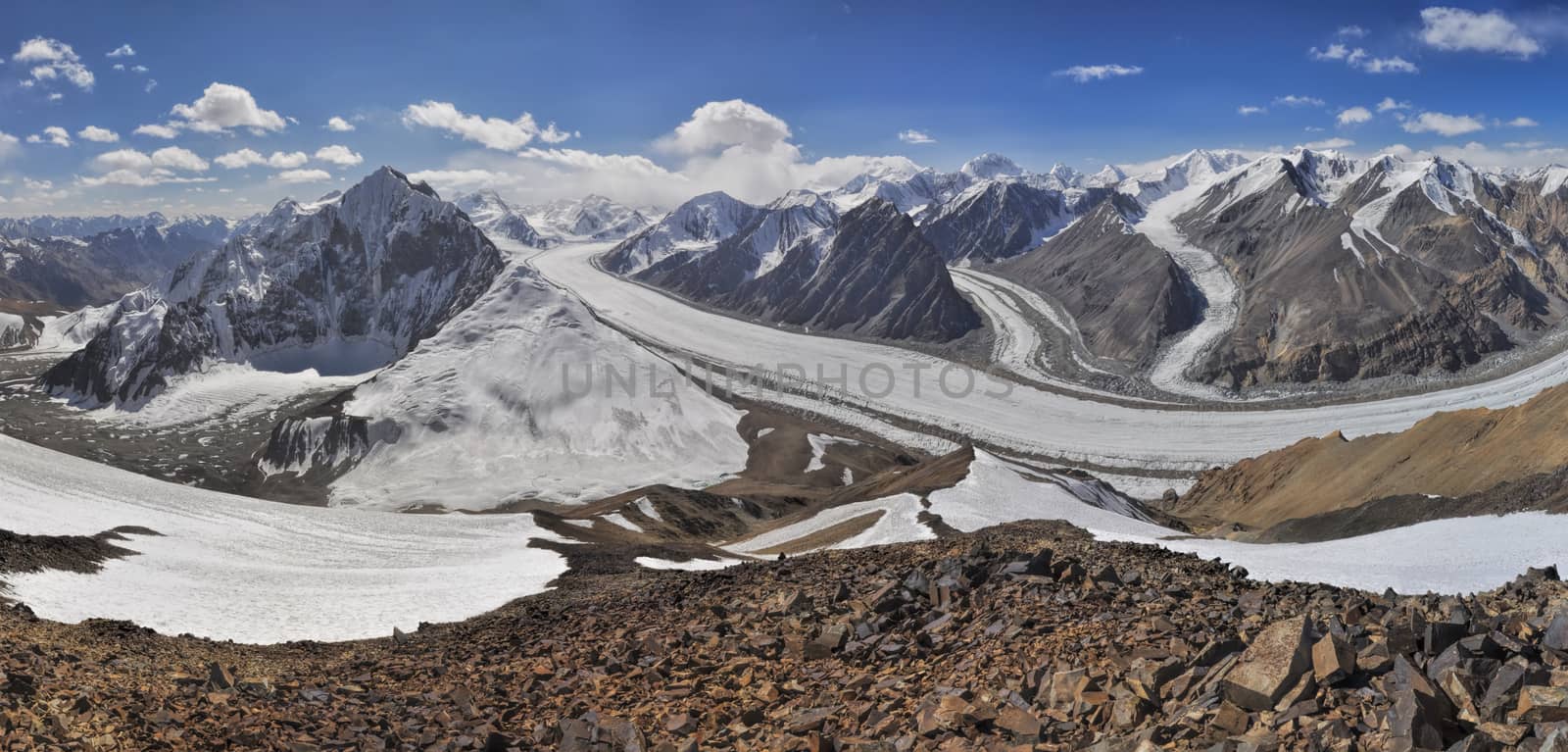 Pamir in Tajikistan by MichalKnitl