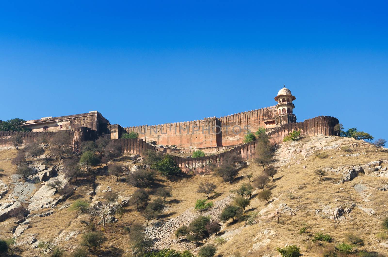 Ancient walls of Amber Fort with landscape in Jaipur, Rajasthan, India 