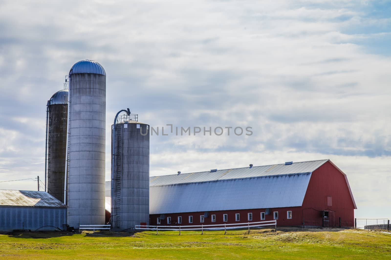 Traditional Red Farm and Silos by aetb