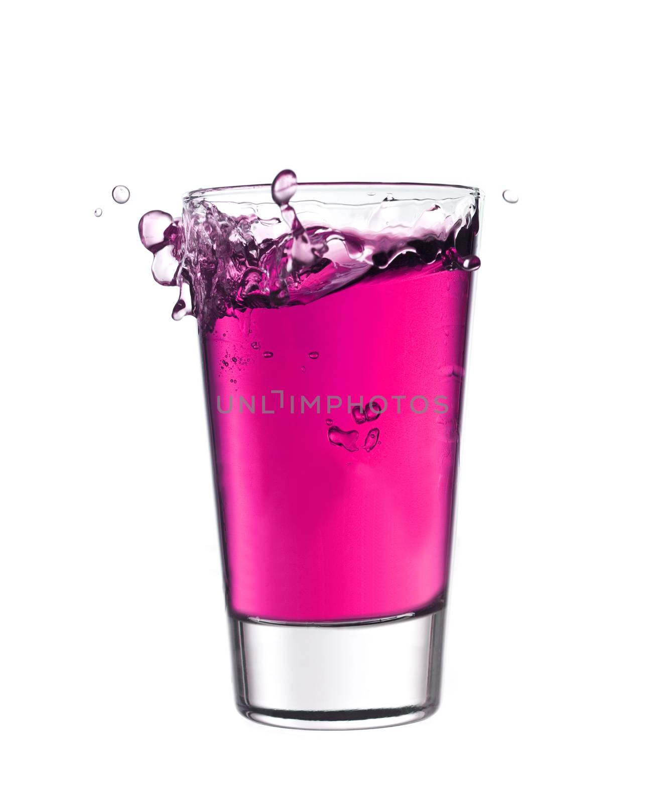 Splash in a glass of pink lemonade by gemenacom