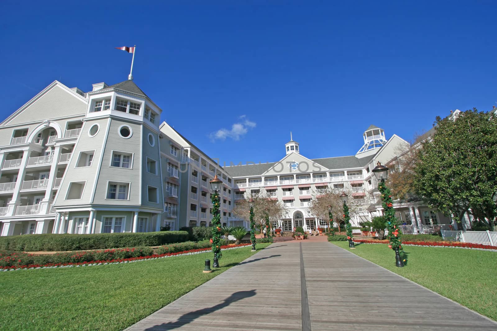 A hotel in Florida at Christmas with blue sky