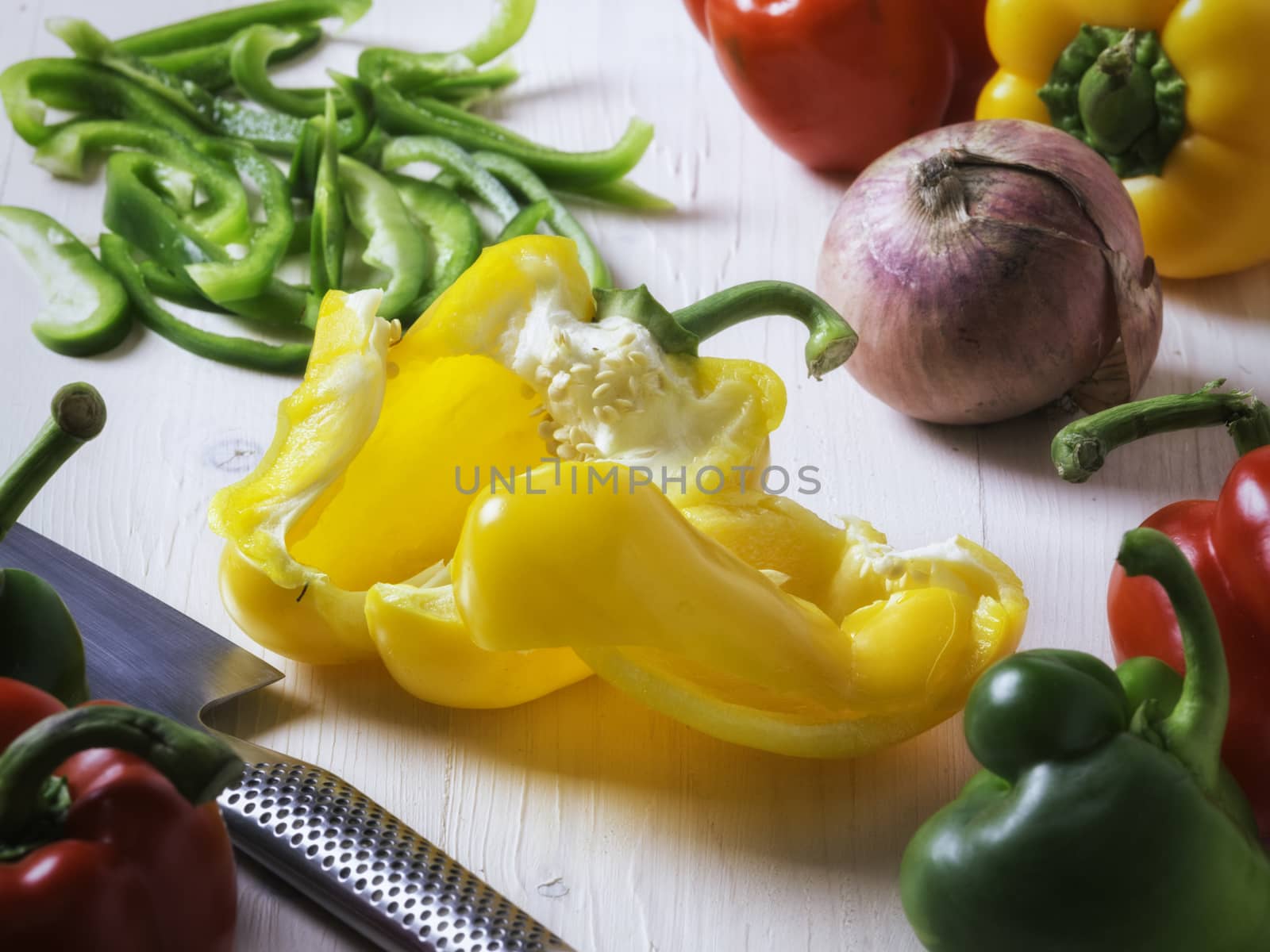 Sliced yellow pepper







Sliced yello pepper