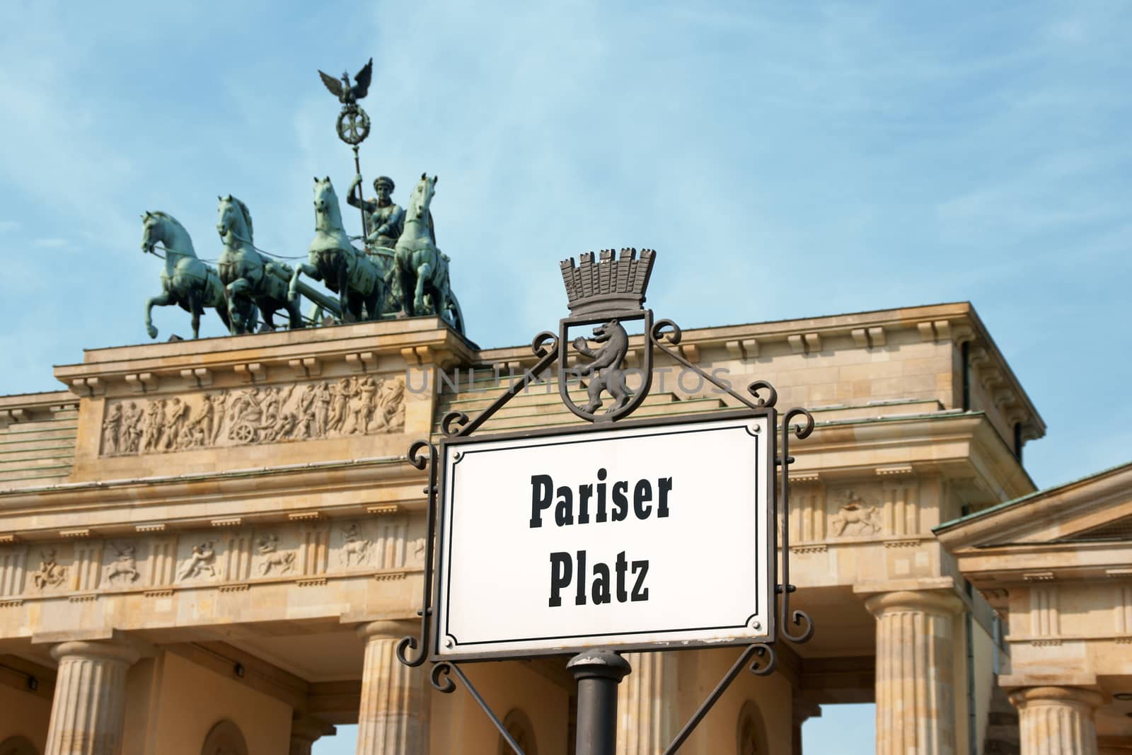 Street sign of Pariser Platz in front of Brandenburger Tor in Berlin