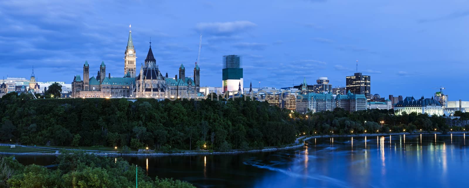 Peace Tower and Parliament Building in Ottawa by benkrut