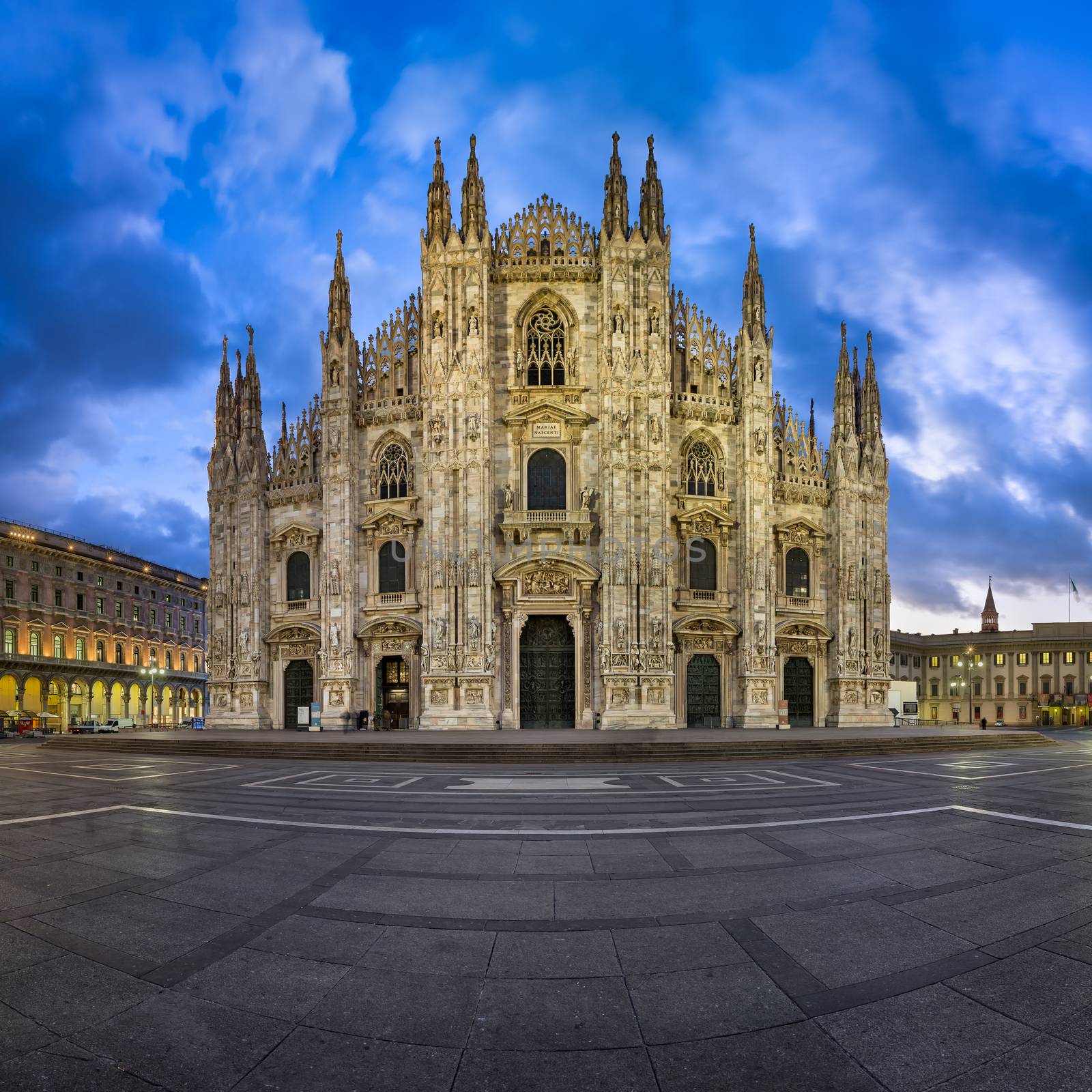 Duomo di Milano (Milan Cathedral) and Piazza del Duomo in the Mo by anshar