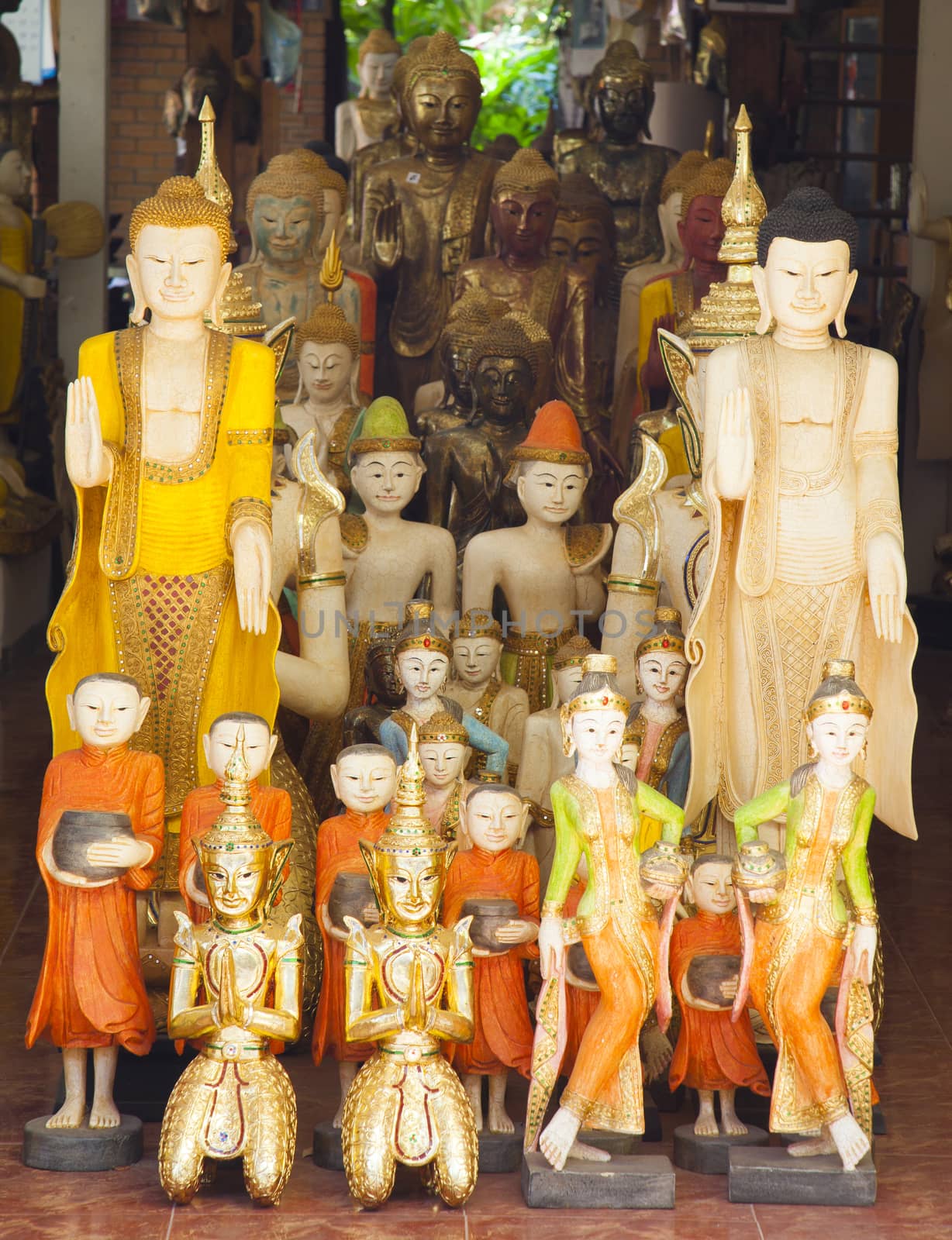 Tourist Attraction : Baan Tawai - The Village of Handicraft
