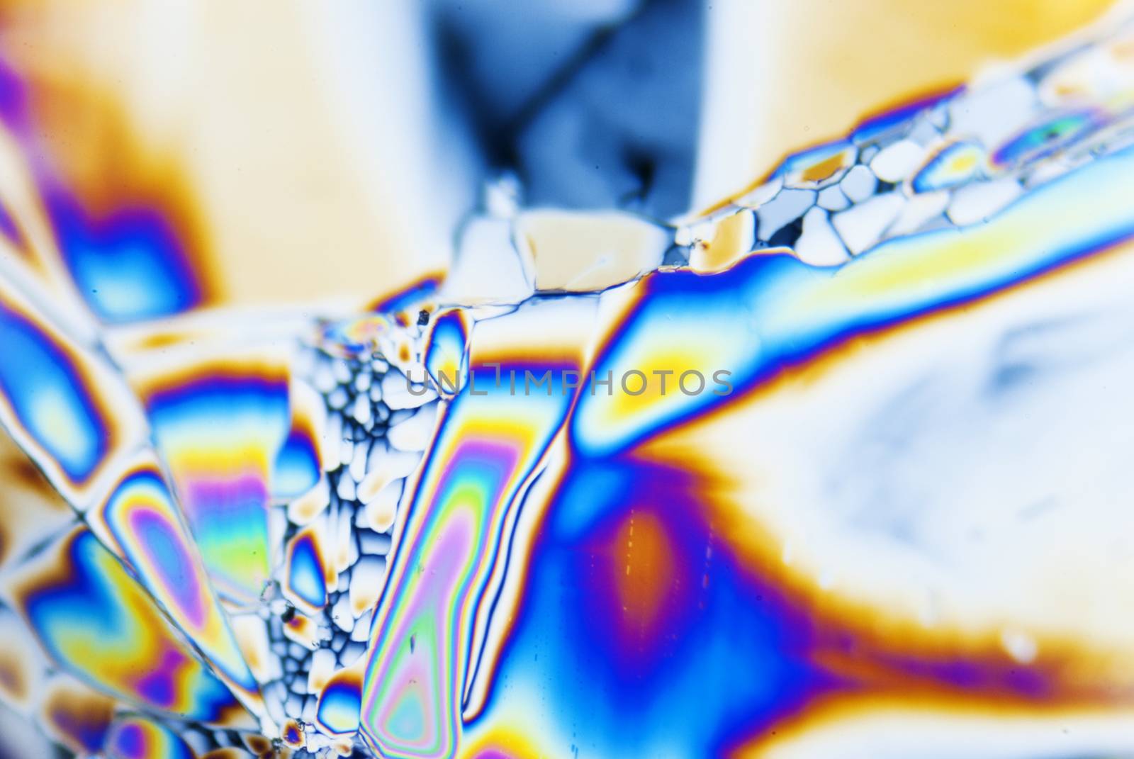 Microcrystals in polarized Light