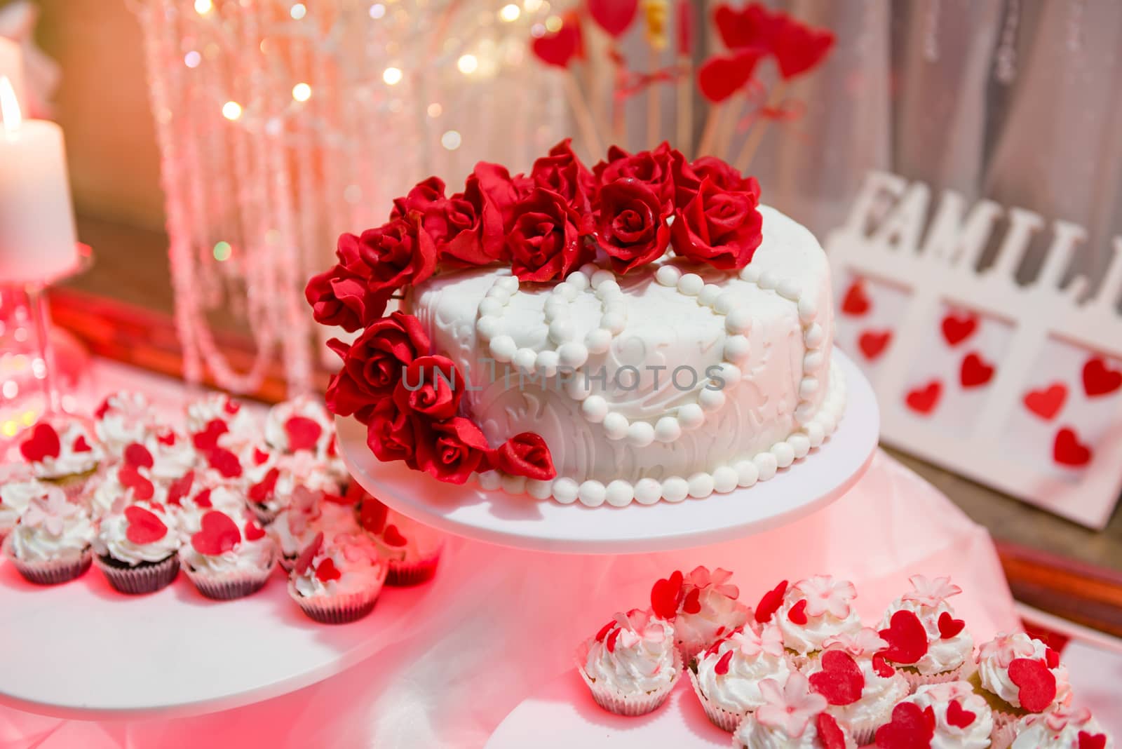 Beautiful wedding cake and cupcakes in decoration by Draw05