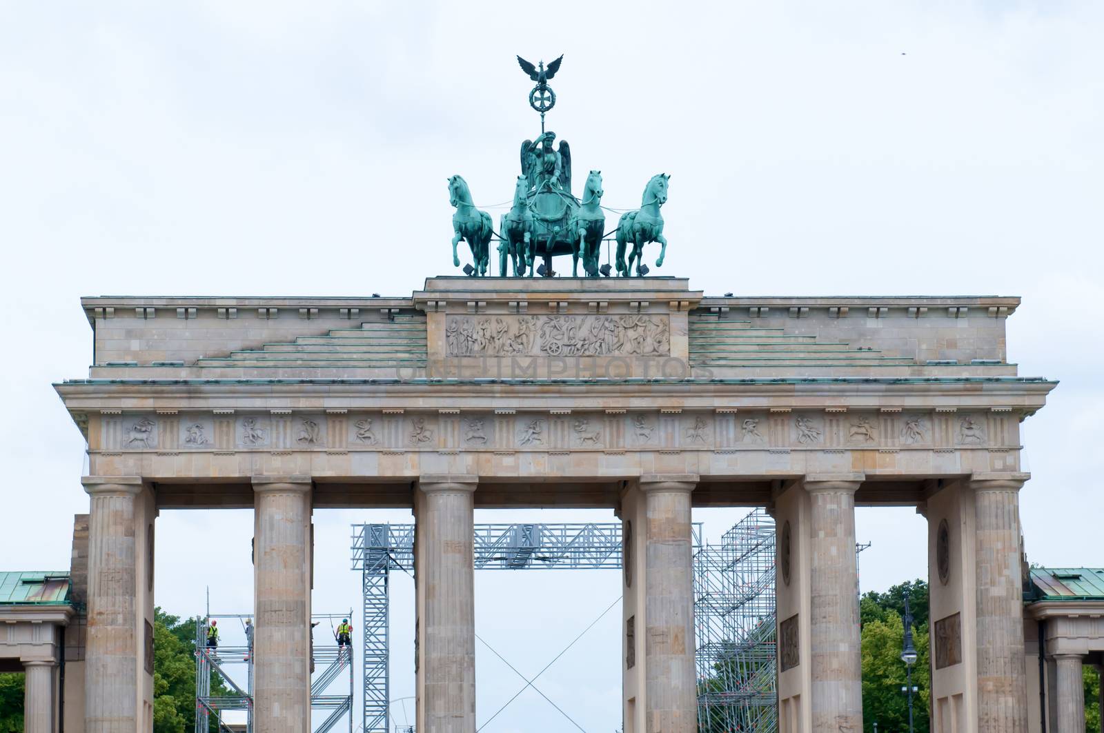 Brandenburg Gate by rook