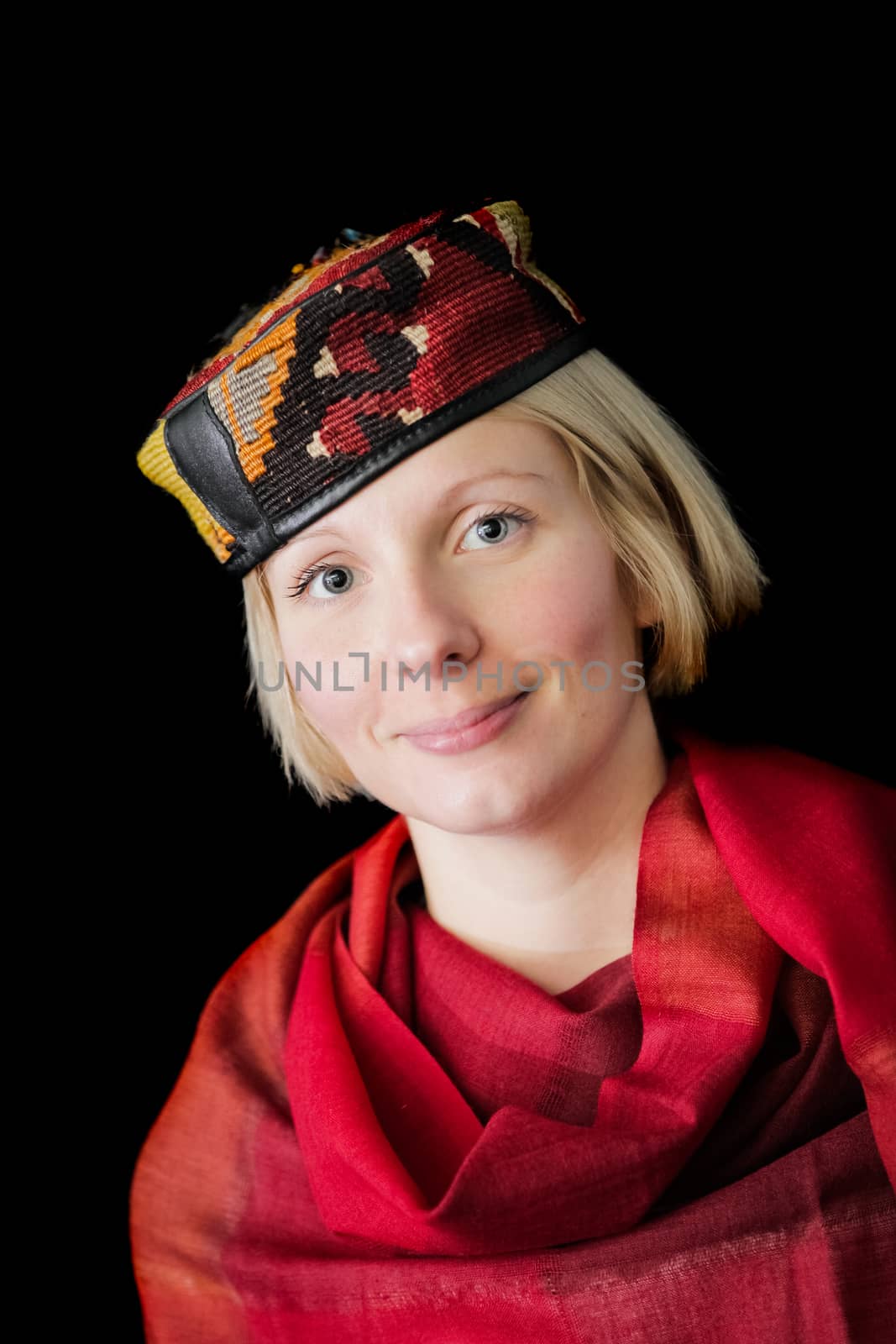Woman posing with a wool Hat on the head