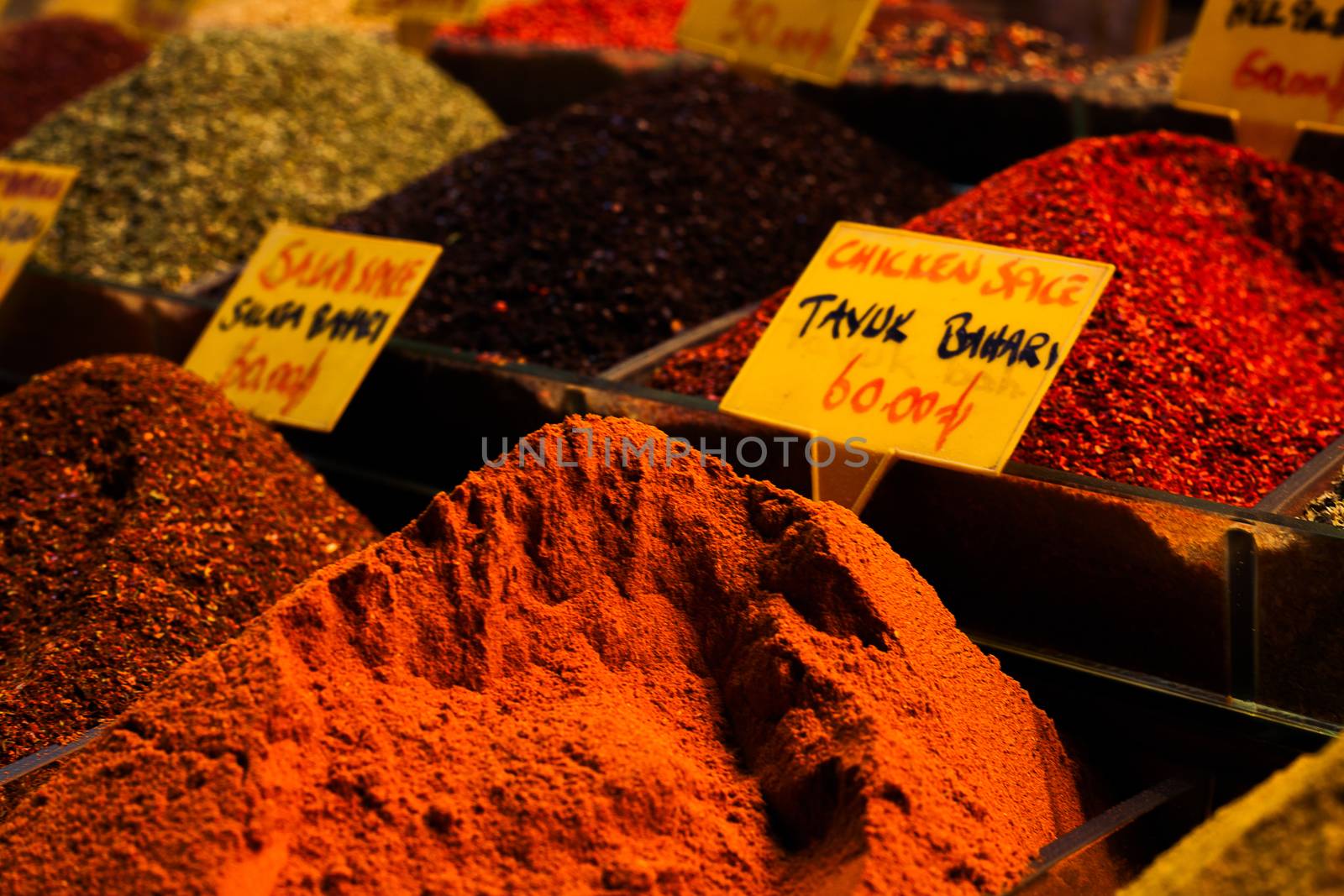 Spices in Grand Bazaar by gnoktaemre