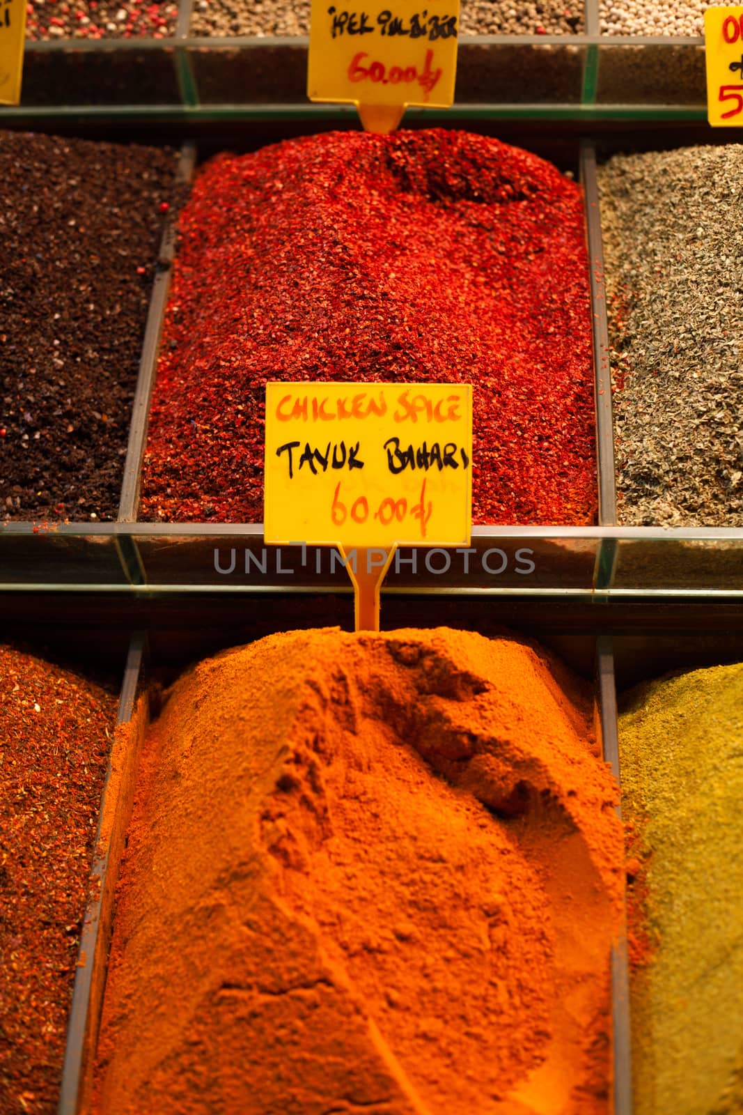 Spices in Grand Bazaar by gnoktaemre