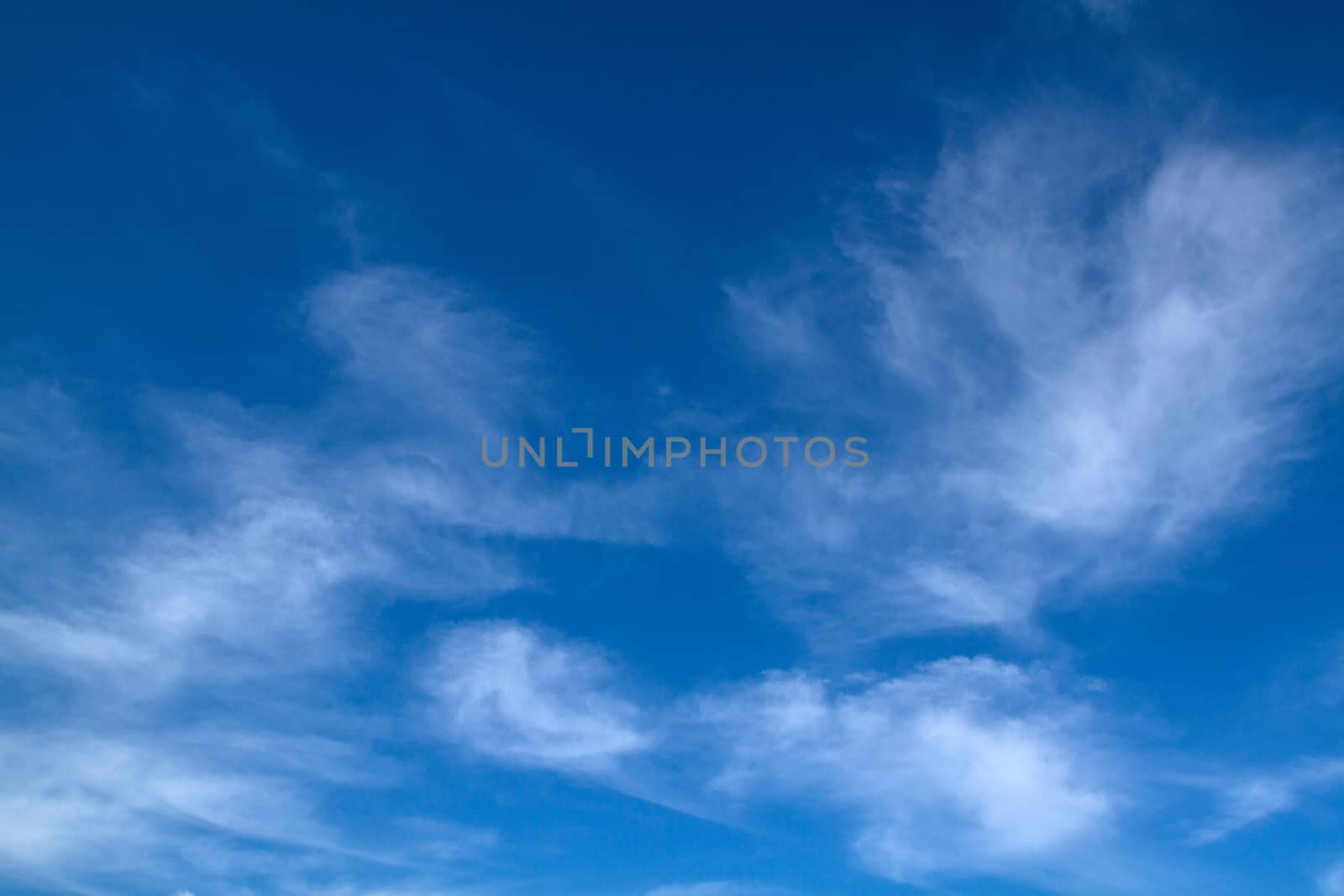 View white cloud with blue sky background