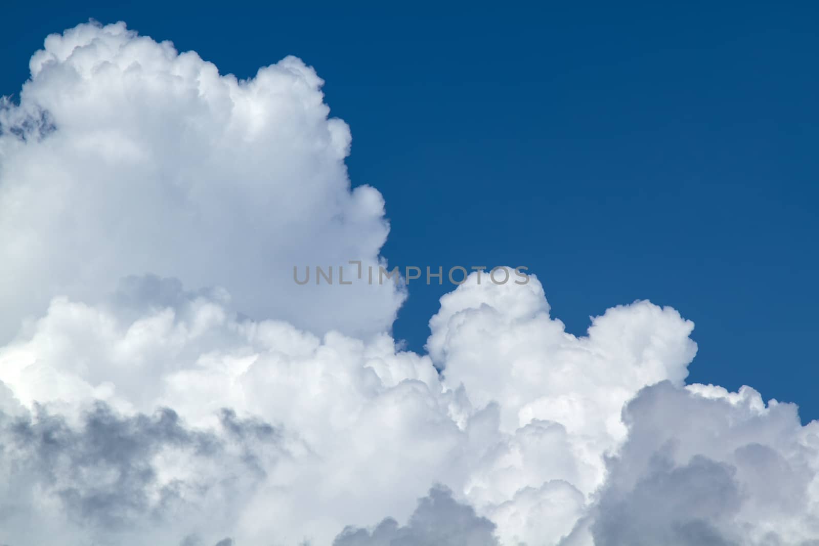 View white cloud with blue sky background