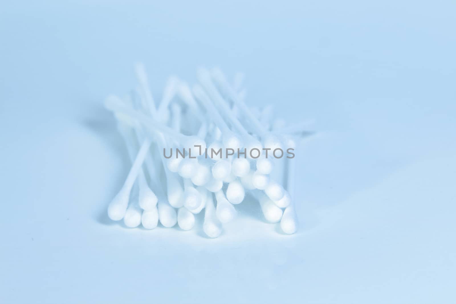 White cleaning brush by foto76