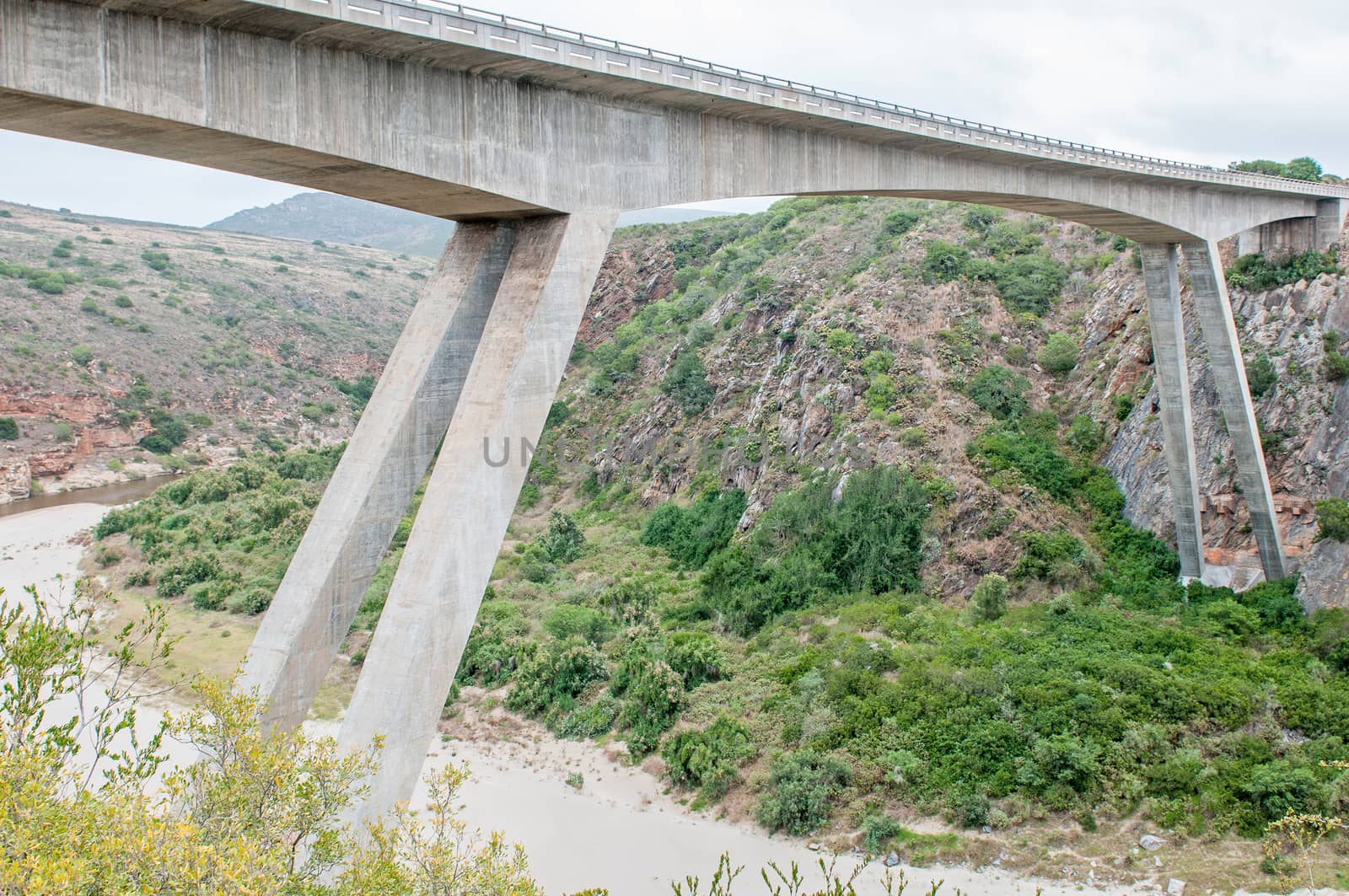 New road bridge over the Gouritz River between Riversdale and Mosselbay in the Western Cape Province of South Africa