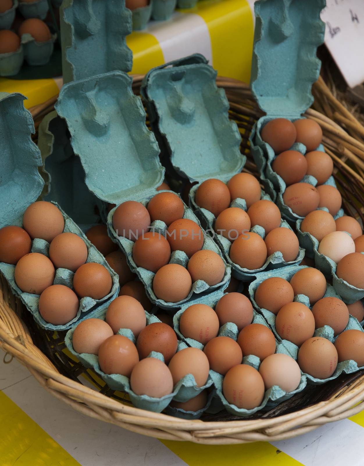 Large Group of Brown Eggs at the Market in Paris by gemenacom