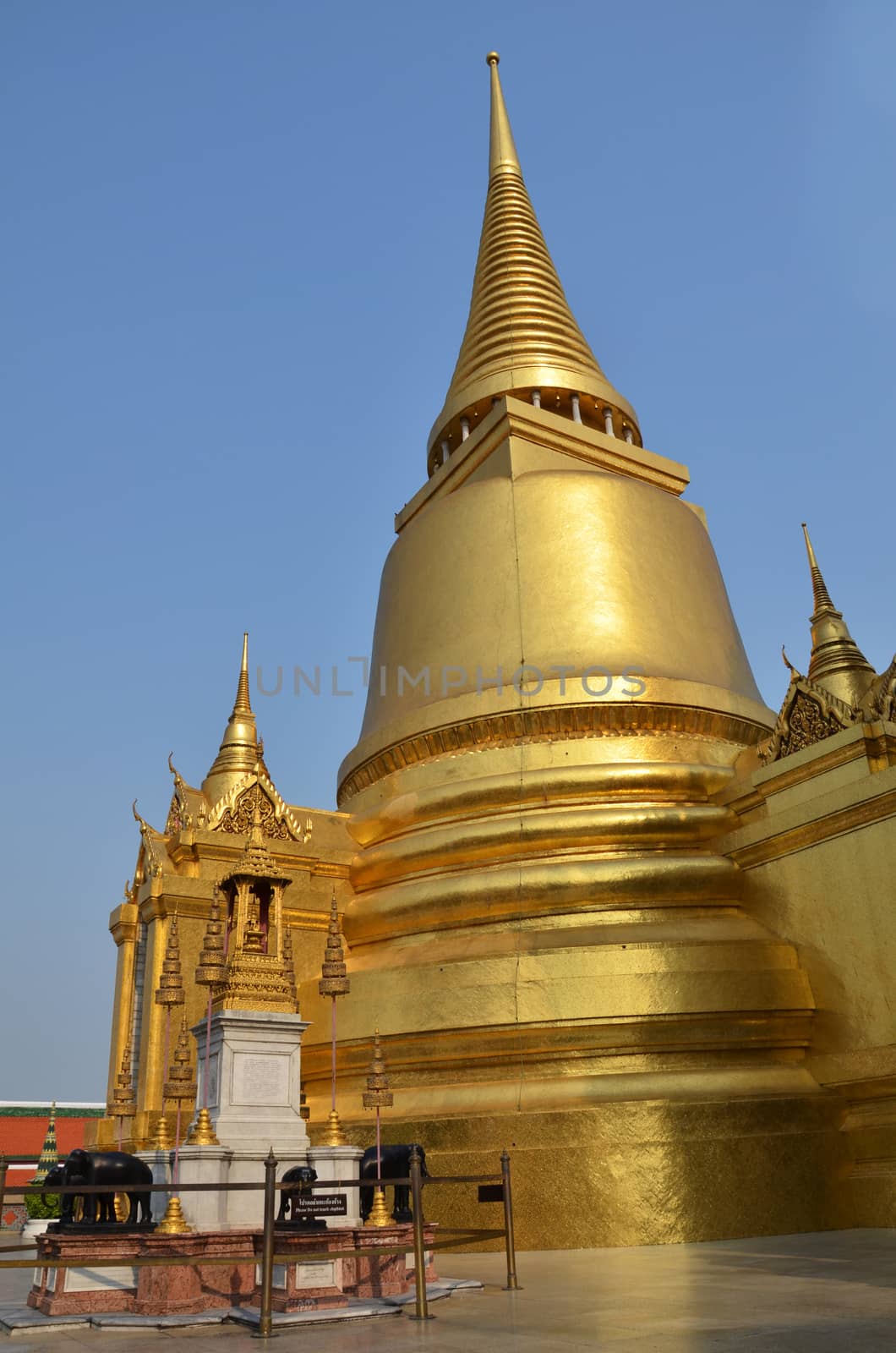 A golden pagoda, Grand Palace, Bangkok by tang90246